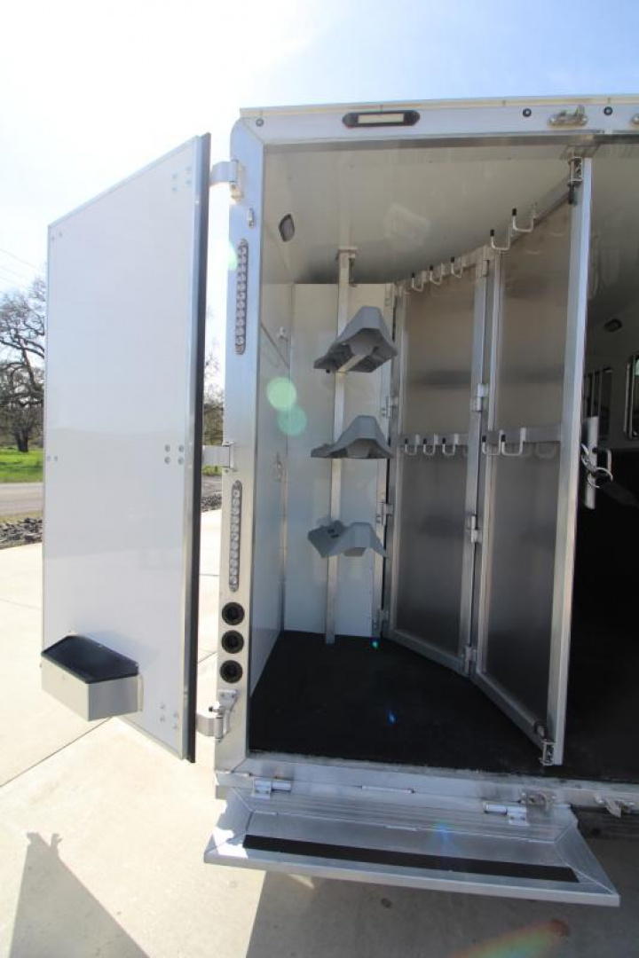 New Price Reduced $5000! 2025 SMC Horse Trailers Patriot 8310 3 Horse-All Aluminum-Real wood interior- Loaded w/ features!