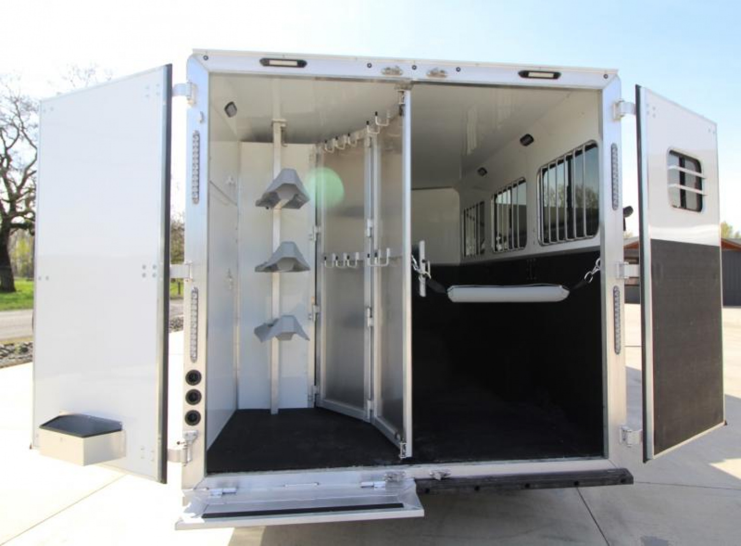 New Price Reduced $5000! 2025 SMC Horse Trailers Patriot 8310 3 Horse-All Aluminum-Real wood interior- Loaded w/ features!