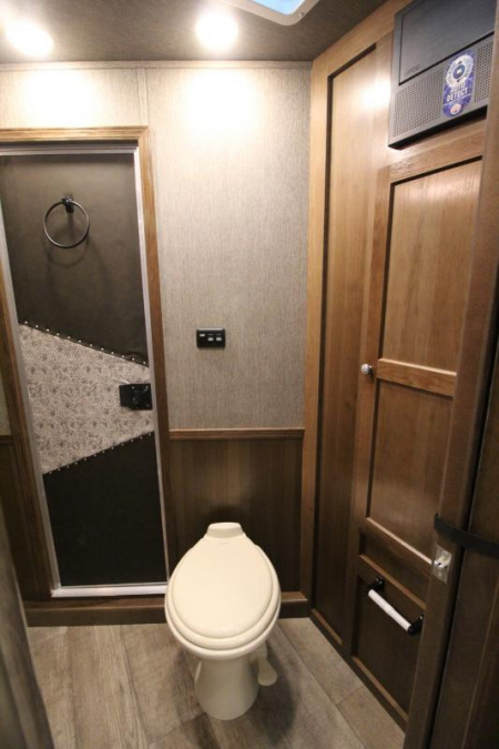 New Price Reduced $5000! 2025 SMC Horse Trailers Patriot 8310 3 Horse-All Aluminum-Real wood interior- Loaded w/ features!