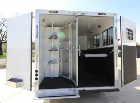New Price Reduced $5000! 2025 SMC Horse Trailers Patriot 8310 3 Horse-All Aluminum-Real wood interior- Loaded w/ features!