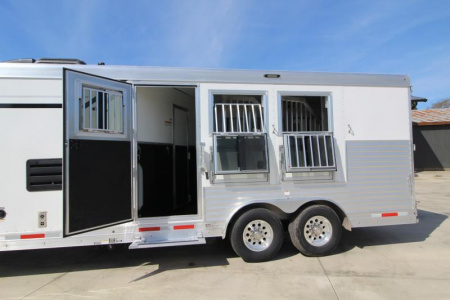 New Price Reduced $5000! 2025 SMC Horse Trailers Patriot 8310 3 Horse-All Aluminum-Real wood interior- Loaded w/ features!