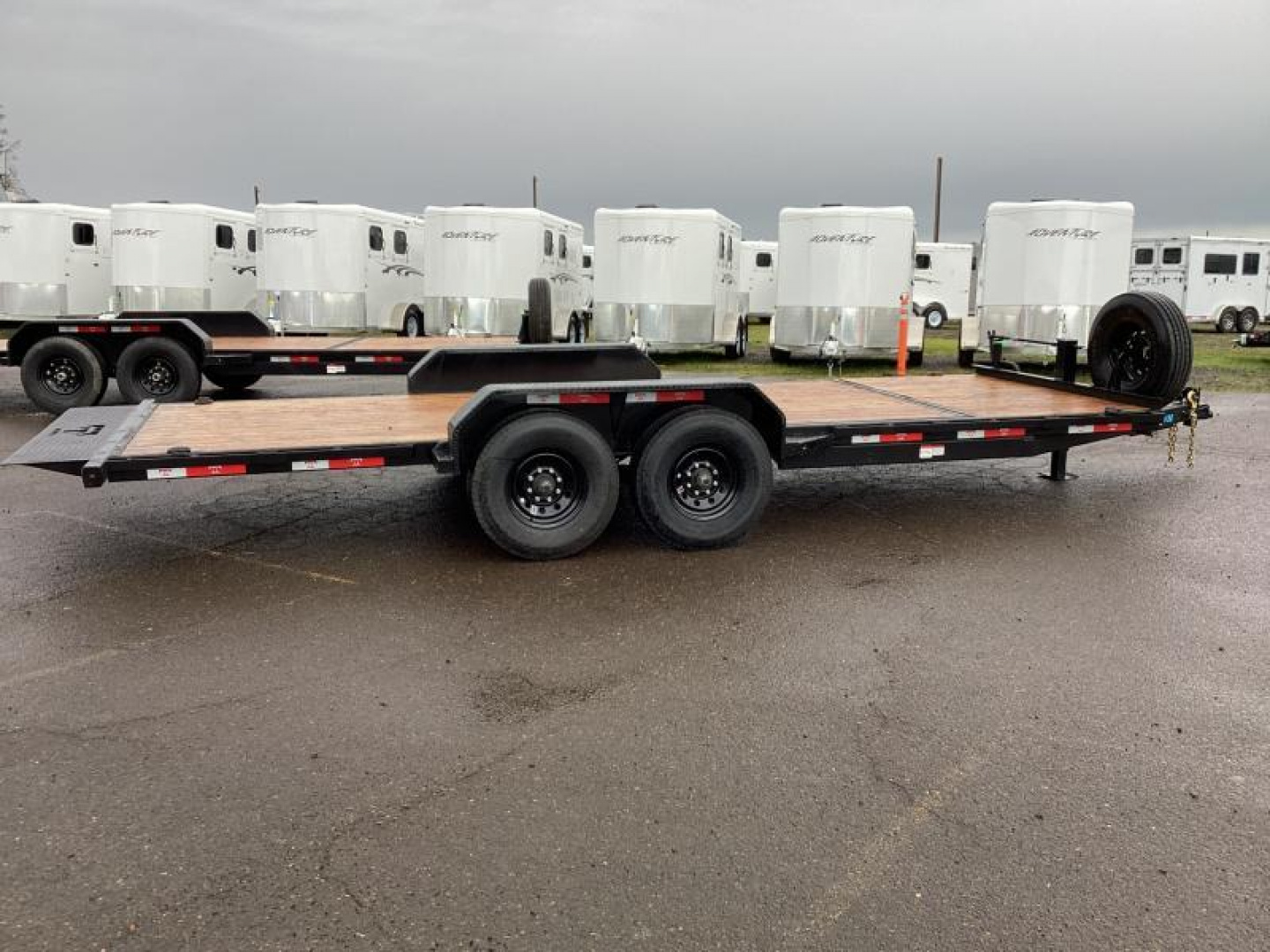 New Price Reduced $2200 -2025 Teton 22' Tilt Deck-16K Trailer-6' Stationary w/ 16' Gravity Tilt-Chain Box
