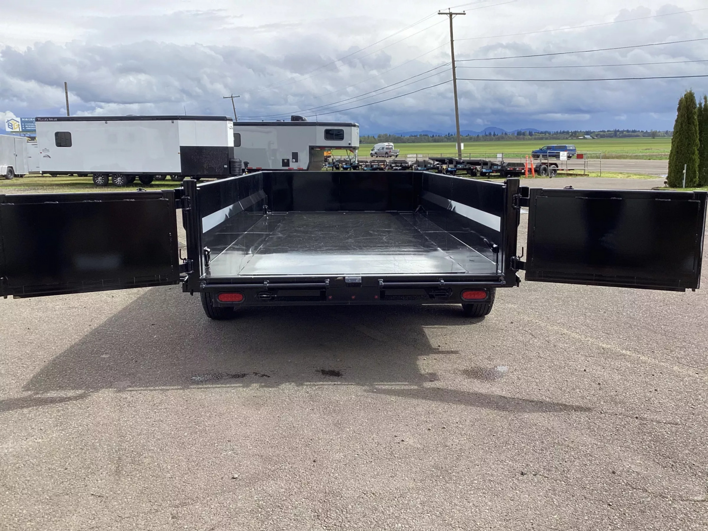 New PRICE REDUCED $2250! 2025 Teton Trailer  Dump Trailer 14' long x 82'' wide-14k- Scissor lift- XL chain box-tarp system!