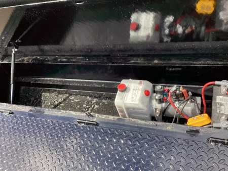 New PRICE REDUCED $2250! 2025 Teton Trailer  Dump Trailer 14' long x 82'' wide-14k- Scissor lift- XL chain box-tarp system!