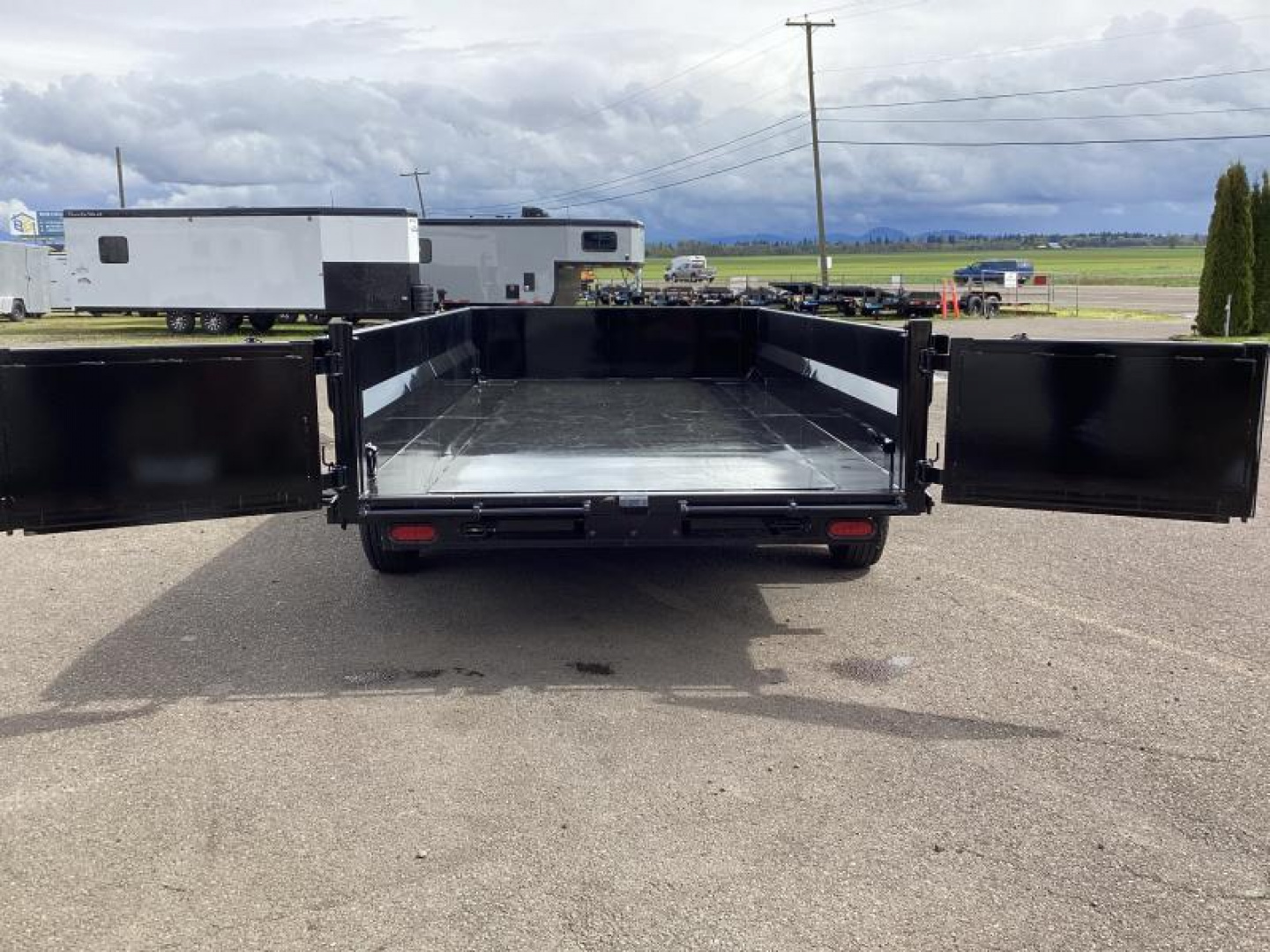 New PRICE REDUCED $2200! 2025 Teton Trailer Dump Trailer 16' long x 82'' wide-16k- Scissor lift- XL chain box-tarp system!