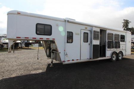 Used 2004 Charmac Xpress 9ft sw LQ - Sofa - Large Fridge - 4 Horse Trailer - Mangers