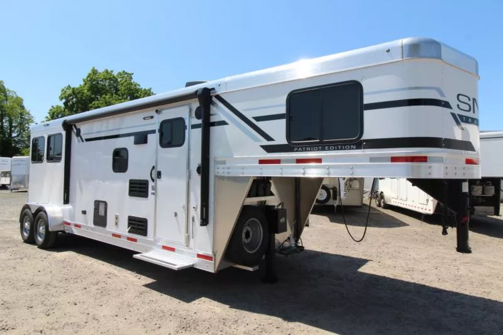 New 2026 SMC Patriot P29SRK - 9FT SW w/ Slide LQ. All Alum. All Real Wood Interior. 2 Horse Trailer