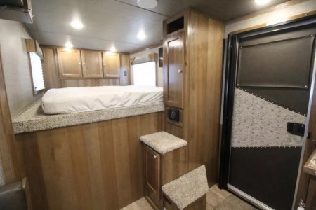 New 2026 SMC Patriot P29SRK - 9FT SW w/ Slide LQ. All Alum. All Real Wood Interior. 2 Horse Trailer