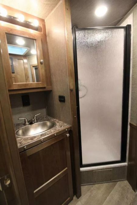 New 2026 SMC Patriot P29SRK - 9FT SW w/ Slide LQ. All Alum. All Real Wood Interior. 2 Horse Trailer