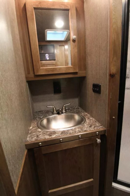 New 2026 SMC Patriot P29SRK - 9FT SW w/ Slide LQ. All Alum. All Real Wood Interior. 2 Horse Trailer