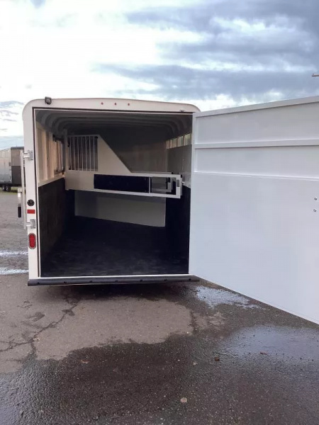New 2026 Thuro-Bilt Shilo 3 Horse Trailer- one foot extra length- extra divider catch- rear flood light-single rear door