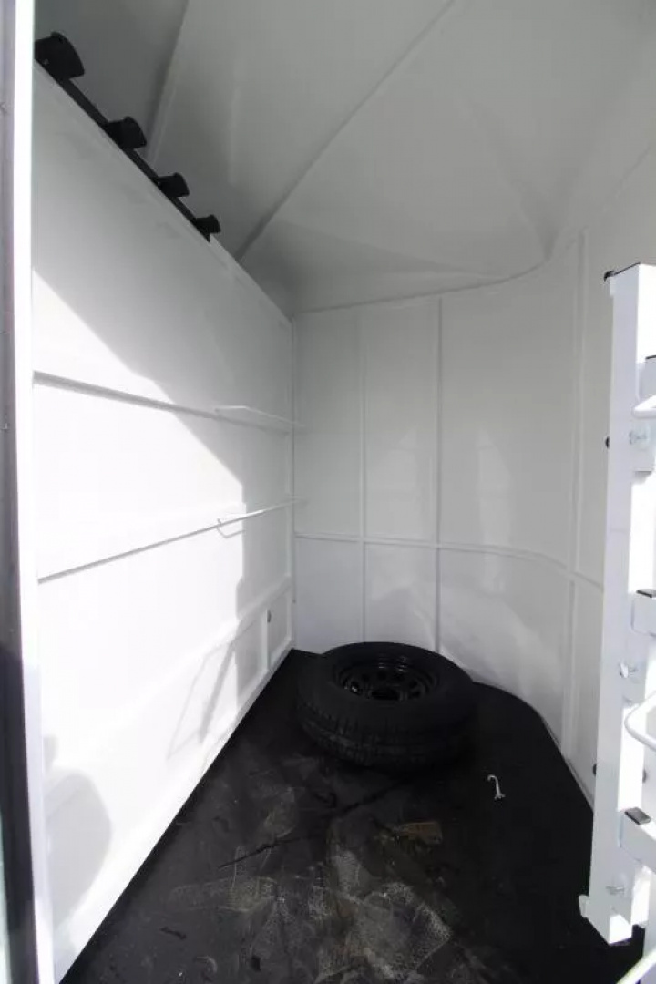 New 2026 Thuro-Bilt Wrangler 3 Horse Trailer-Telescoping Padded Dividers-Swing-Out Saddle Tree- Spare Tire- Extra Divider Catch