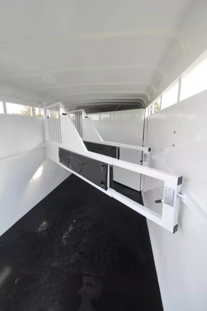 New 2026 Thuro-Bilt Wrangler 3 Horse Trailer-Telescoping Padded Dividers-Swing-Out Saddle Tree- Spare Tire- Extra Divider Catch