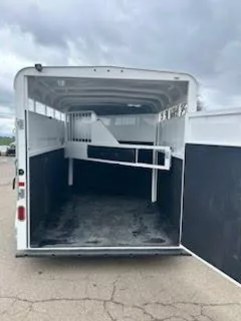 New 2026 Thuro-Bilt Wrangler 2 Horse Trailer-Telescoping Padded Dividers-Swing-Out Saddle Tree- Spare Tire- Extra Divider Catch