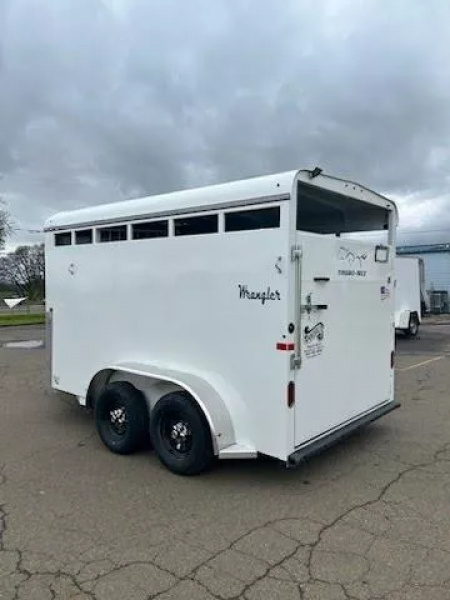 New 2026 Thuro-Bilt Wrangler 2 Horse Trailer-Telescoping Padded Dividers-Swing-Out Saddle Tree- Spare Tire- Extra Divider Catch