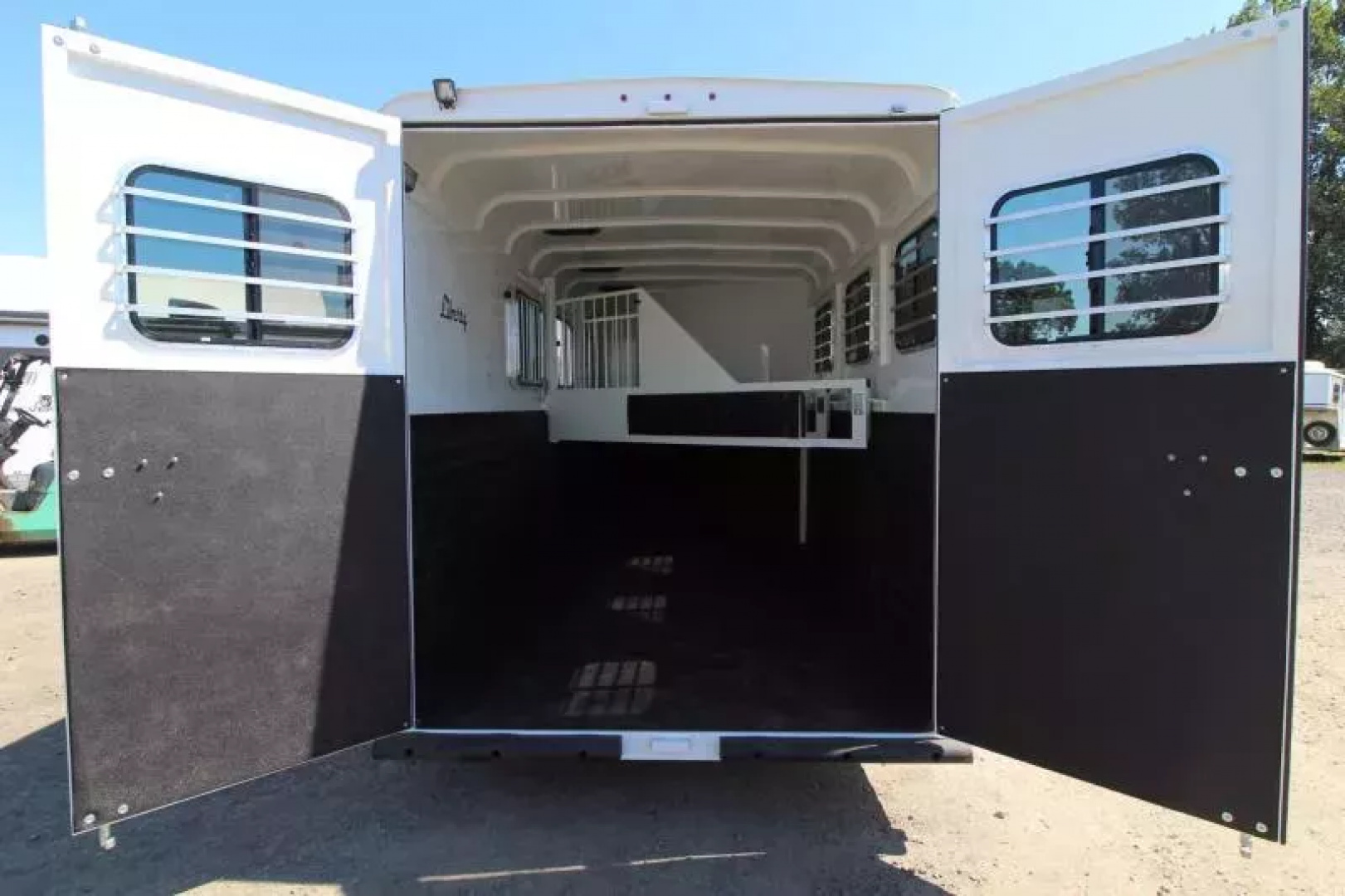 New 2026 Thuro-Bilt Liberty 3 Horse Trailer 7'6" Tall-Extra Divider Catch- Swing out saddle rack Horse Trailer