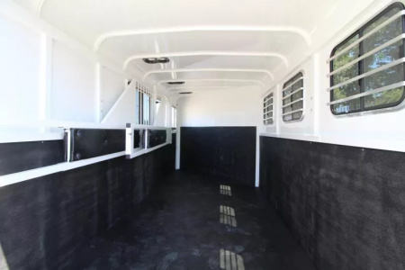 New 2026 Thuro-Bilt Renegade 3 Horse-Spare Tire- 2' added length- Extra Divider Catch