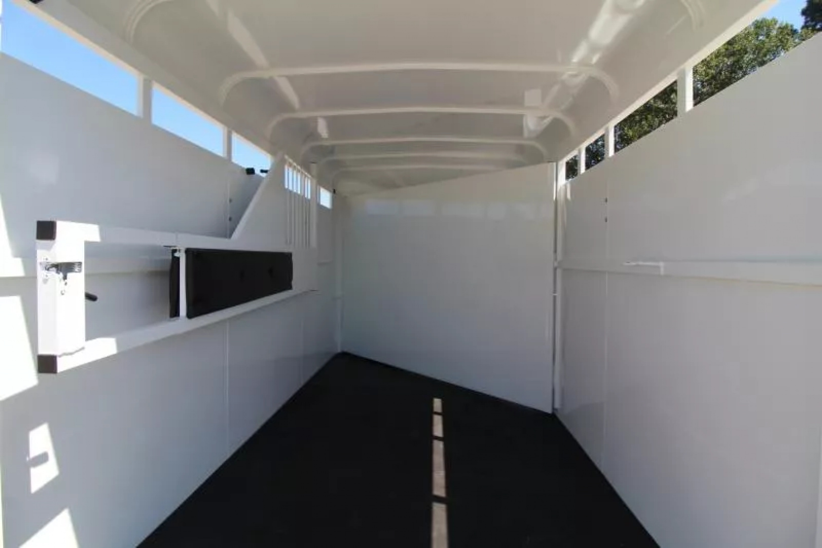 New 2026 Thuro-Bilt Wrangler 2 Horse Trailer-Telescoping Padded Dividers-Swing-Out Saddle Tree- Spare Tire- Extra Divider Catch Horse Trailer