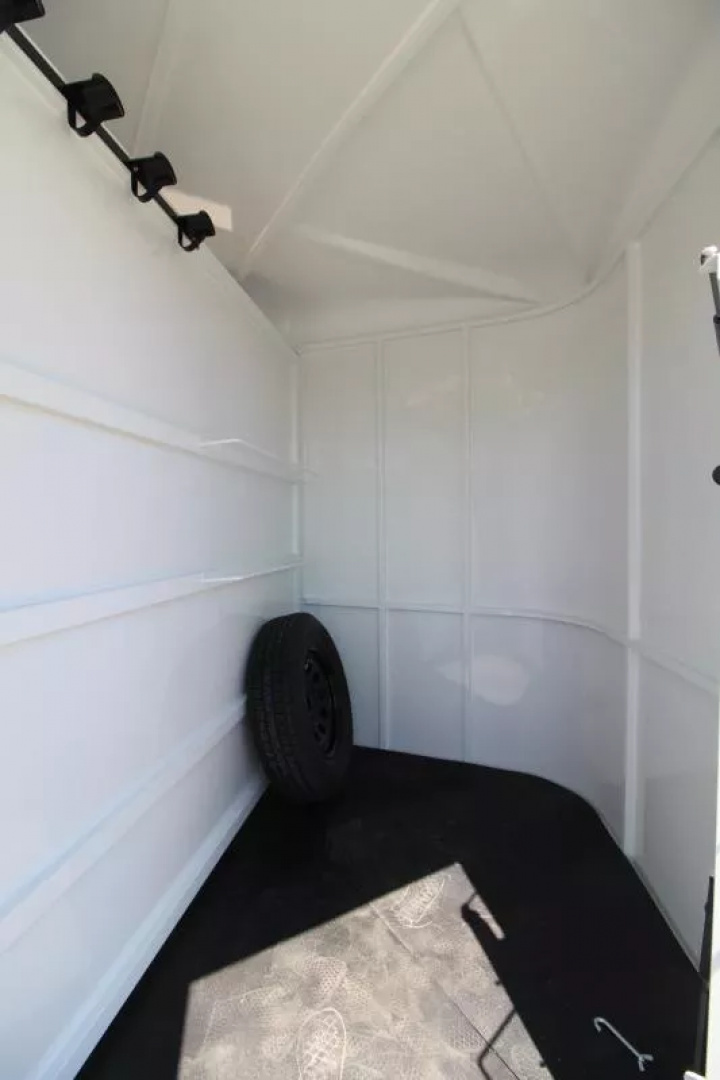 New 2026 Thuro-Bilt Wrangler 2 Horse Trailer-Telescoping Padded Dividers-Swing-Out Saddle Tree- Spare Tire- Extra Divider Catch Horse Trailer