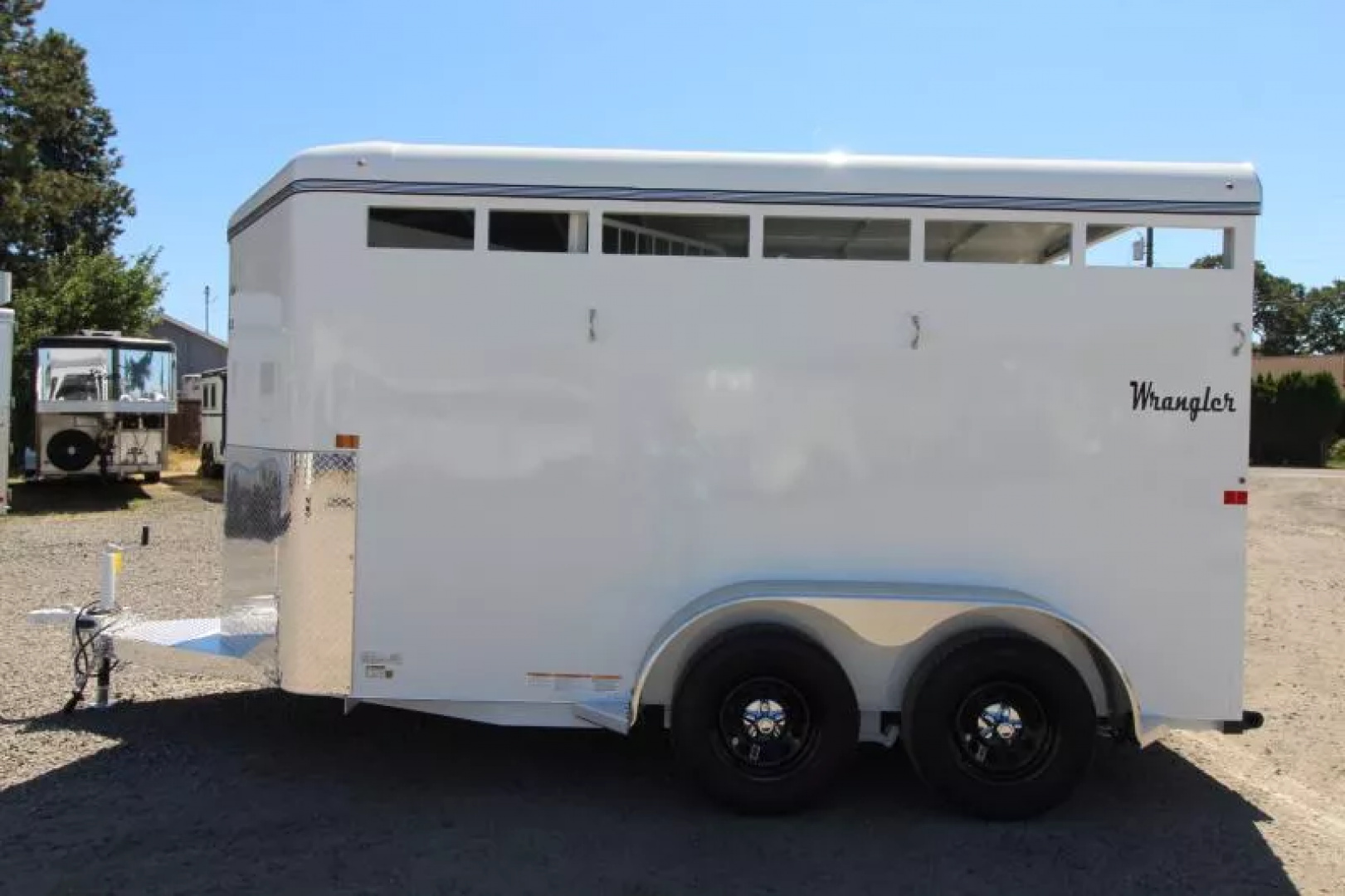 New 2026 Thuro-Bilt Wrangler 2 Horse Trailer-Telescoping Padded Dividers-Swing-Out Saddle Tree- Spare Tire- Extra Divider Catch Horse Trailer