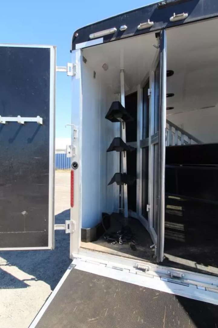 Used 2023 Bison Silverado 7311 - 11' SW Living Quarters - Lined & insulated Horse Area - Hi-Ties - Ramp - 3 Horse Trailer