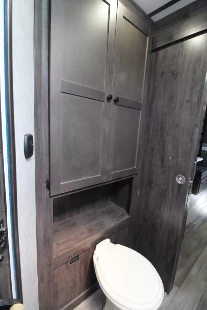Used 2023 Bison Silverado 7311 - 11' SW Living Quarters - Lined & insulated Horse Area - Hi-Ties - Ramp - 3 Horse Trailer