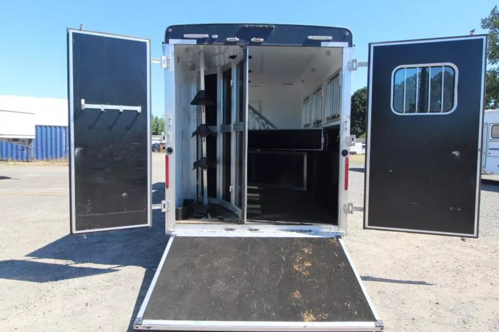 Used 2023 Bison Silverado 7311 - 11' SW Living Quarters - Lined & insulated Horse Area - Hi-Ties - Ramp - 3 Horse Trailer