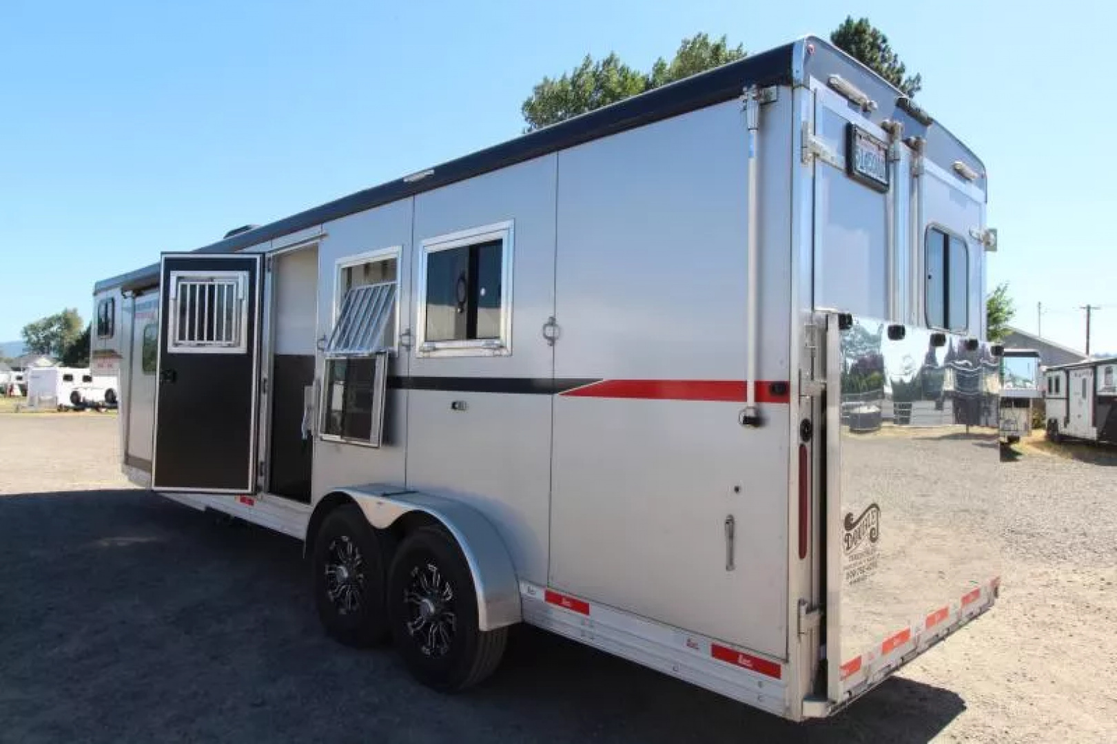 Used 2023 Bison Silverado 7311 - 11' SW Living Quarters - Lined & insulated Horse Area - Hi-Ties - Ramp - 3 Horse Trailer