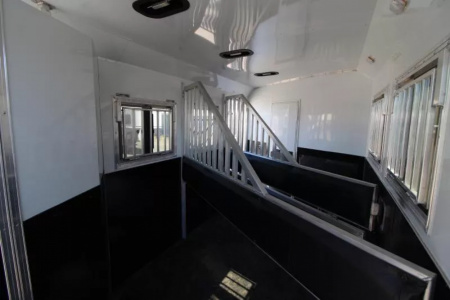 Used 2023 Bison Silverado 7311 - 11' SW Living Quarters - Lined & insulated Horse Area - Hi-Ties - Ramp - 3 Horse Trailer