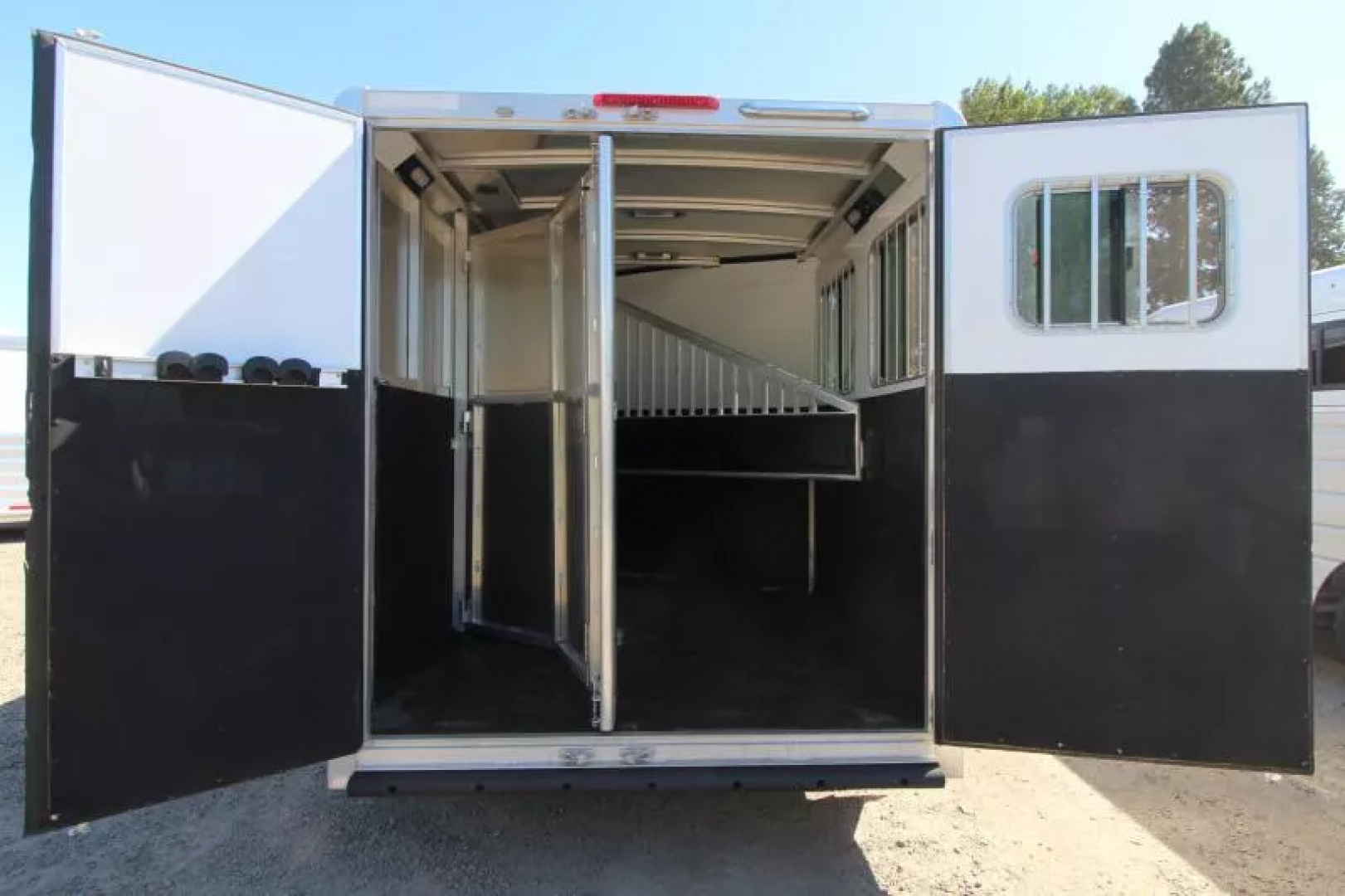 Used 2017 Exiss 7200 Large Dressing Room - Rear Tack - Movable saddle rack 2 Horse Aluminum Trailer