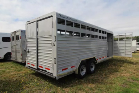 New 2026 Trails West Hotshot PRICE REDUCED! 20' Stock Trailer-Enclosed Rear Gate- Sort Gate in Center Gate