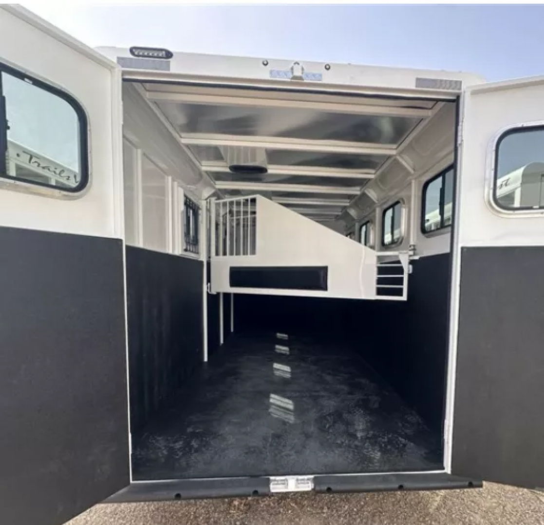 New 2026 Trails West Adventure 4 Horse GN Trailer