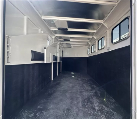 New 2026 Trails West Adventure 4 Horse GN Trailer