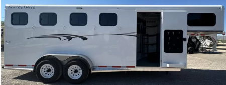 New 2026 Trails West Adventure 4 Horse GN Trailer