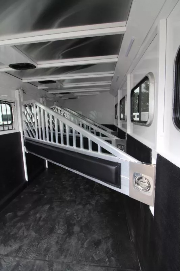New 2026 Trails West Classic 5x10 4 Horse GN Trailer-SuperTack-Extra Tall-Escape Door-Stud Divider