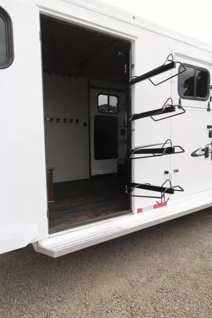 New 2026 Trails West Classic 5x10 4 Horse GN Trailer-SuperTack-Extra Tall-Escape Door-Stud Divider
