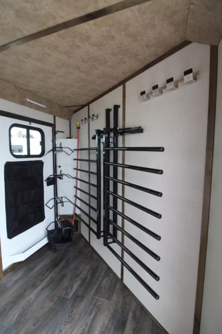 New 2026 Trails West Classic 5x10 4 Horse GN Trailer-SuperTack-Extra Tall-Escape Door-Stud Divider