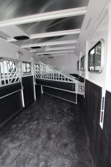 New 2026 Trails West Classic 5x10 4 Horse GN Trailer-SuperTack-Extra Tall-Escape Door-Stud Divider