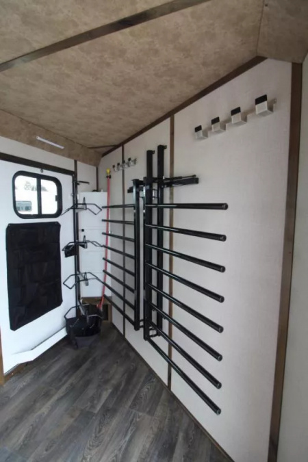 New 2026 Trails West Classic 5x10 4 Horse GN Trailer-SuperTack-Extra Tall-Escape Door-Stud Divider