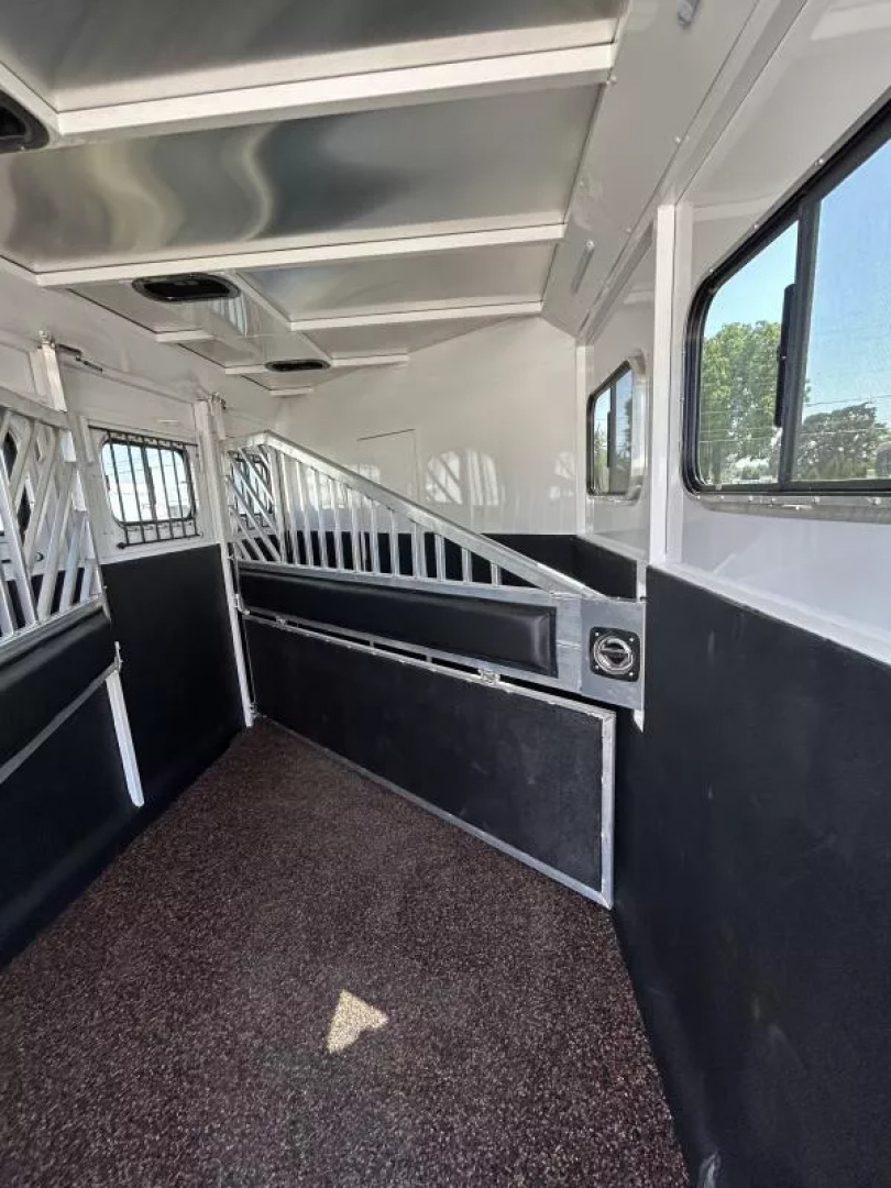 New 2026 Trails West Classic 10x15 3H LQ - Dinette in Slideout - Easy Care Flooring - Foldable Rear Tack - Big Fridge - Easy Care Flooring & More!