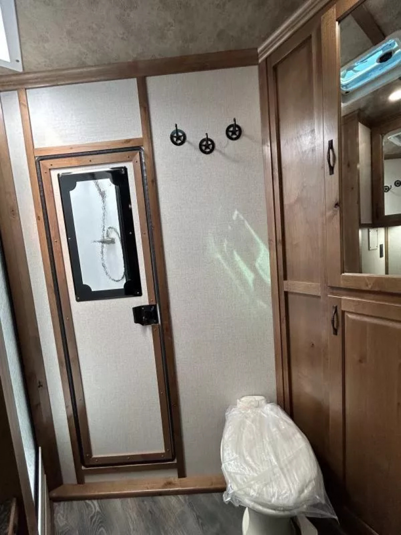 New 2026 Trails West Classic 10x15 3H LQ - Dinette in Slideout - Easy Care Flooring - Foldable Rear Tack - Big Fridge - Easy Care Flooring & More!