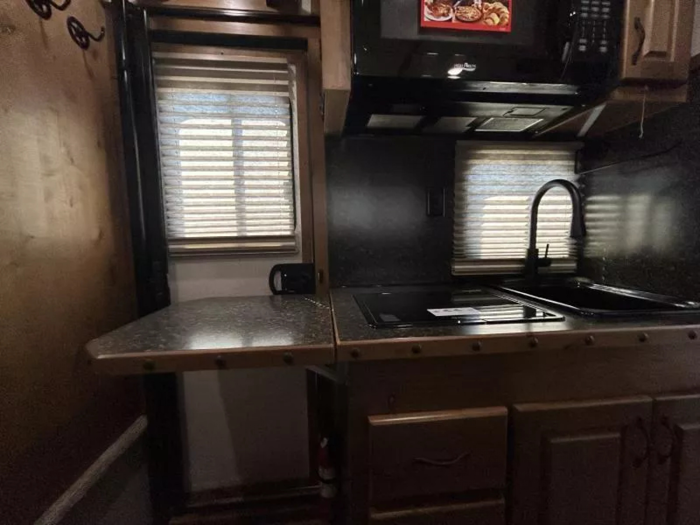 New 2026 Trails West Classic 10x15 3H LQ - Dinette in Slideout - Easy Care Flooring - Foldable Rear Tack - Big Fridge - Easy Care Flooring & More!