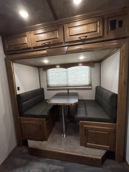 New 2026 Trails West Classic 10x15 3H LQ - Dinette in Slideout - Easy Care Flooring - Foldable Rear Tack - Big Fridge - Easy Care Flooring & More!