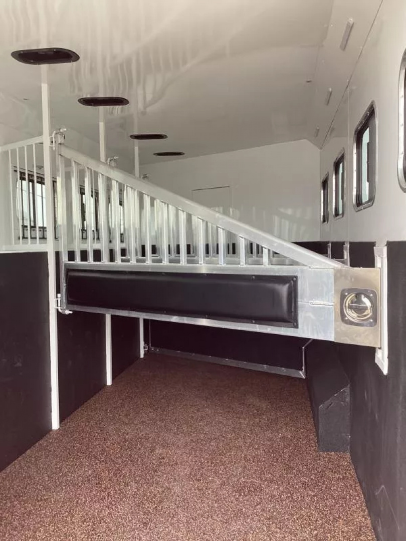 New 2026 Trails West Sierra 15x19 Horse Trailer w/Slide- Haypod & Ladder- Escape Door- Stud Divider-Mangers