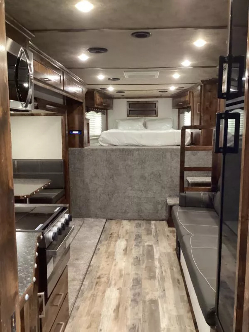 New 2026 Trails West Sierra 15x19 Horse Trailer w/Slide- Haypod & Ladder- Escape Door- Stud Divider-Mangers