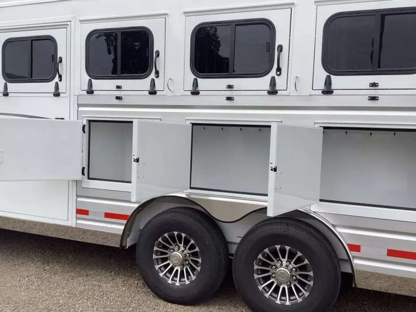 New 2026 Trails West Sierra 15x19 Horse Trailer w/Slide- Haypod & Ladder- Escape Door- Stud Divider-Mangers