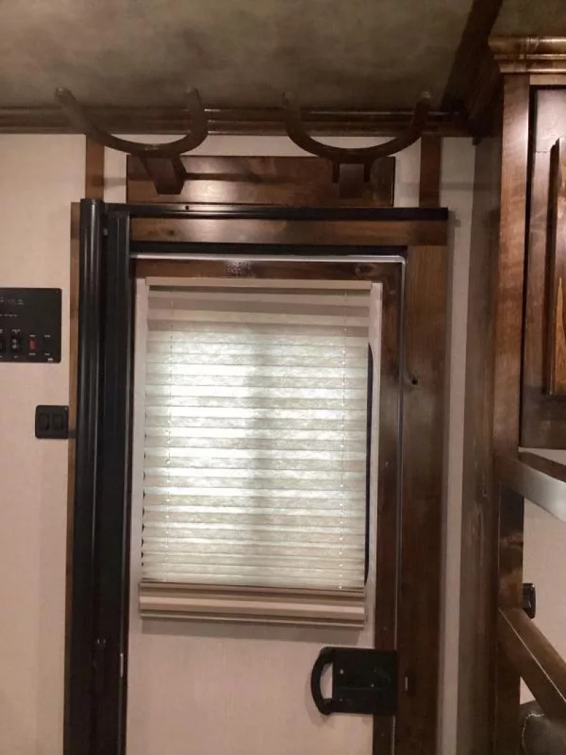 New 2026 Trails West Sierra 15x19 Horse Trailer w/Slide- Haypod & Ladder- Escape Door- Stud Divider-Mangers