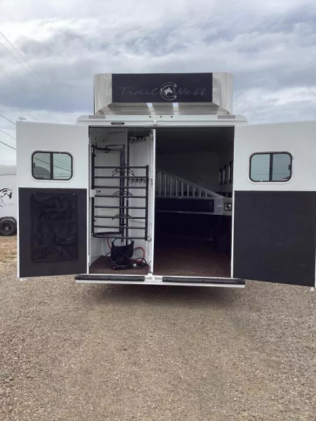New 2026 Trails West Sierra 15x19 Horse Trailer w/Slide- Haypod & Ladder- Escape Door- Stud Divider-Mangers