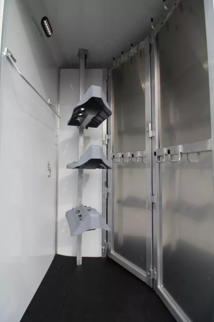 New PRICE REDUCED $5000 2026 SMC Patriot 8313SSR 3 Horse w/Slide-13ft SW 8'TALL 8'W-ALL REAL WOOD INT.-LOADED-SOFA & DINETTE-All Aluminum