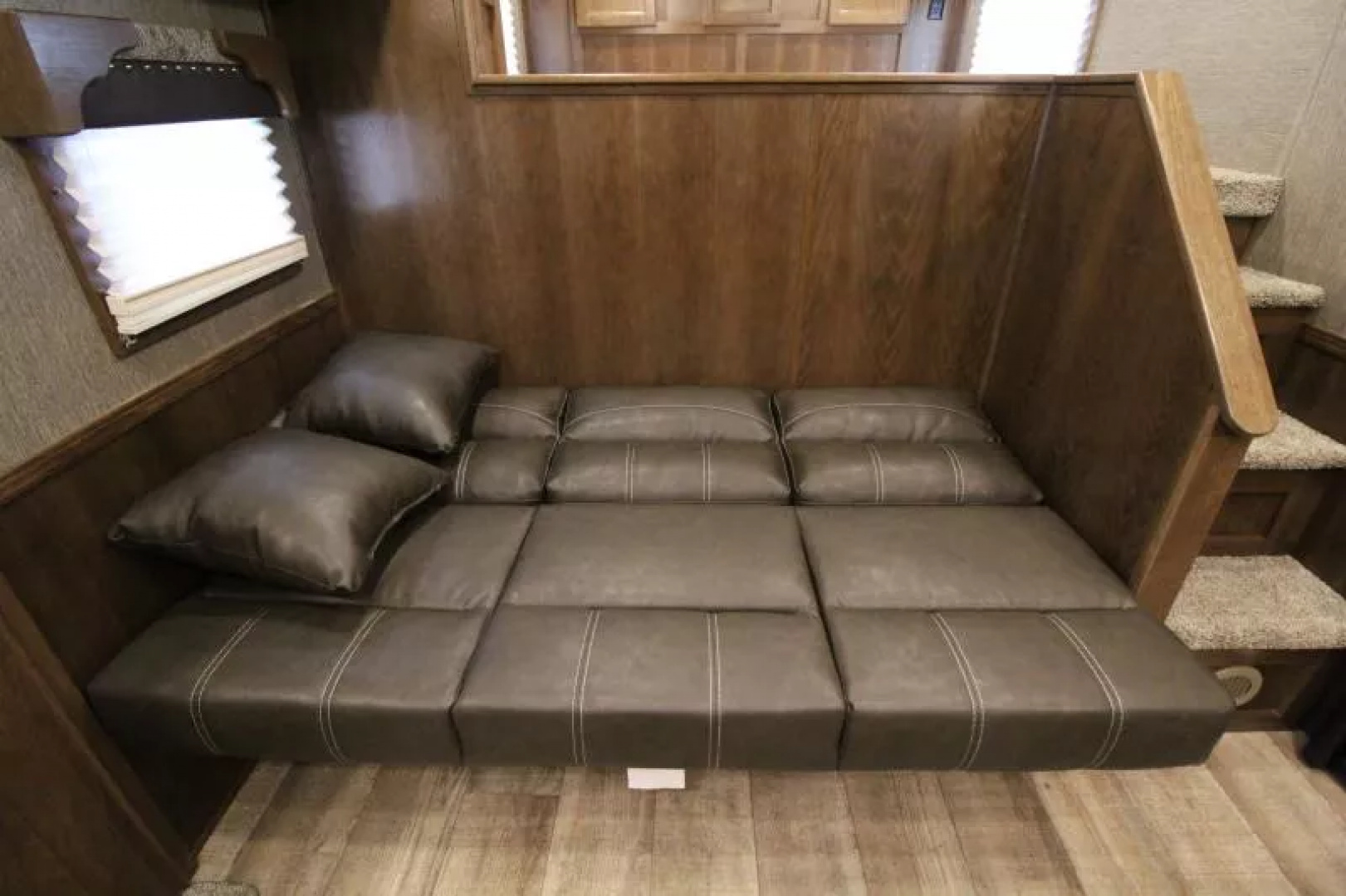 New PRICE REDUCED $5000 2026 SMC Patriot 8313SSR 3 Horse w/Slide-13ft SW 8'TALL 8'W-ALL REAL WOOD INT.-LOADED-SOFA & DINETTE-All Aluminum